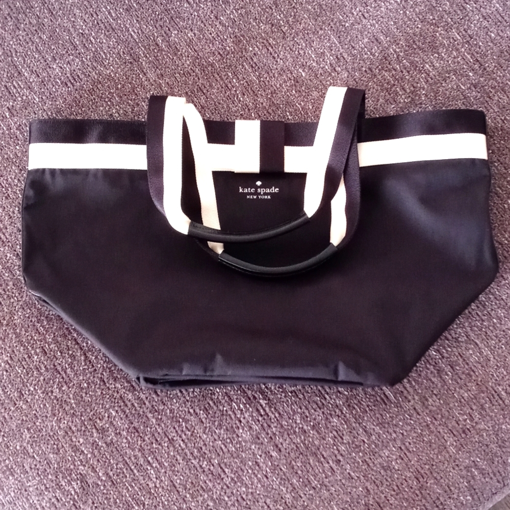 🆕/HTF 🎹Kate Spade🎹 - Barrow Street Garri Tote - Picture 14 of 14
